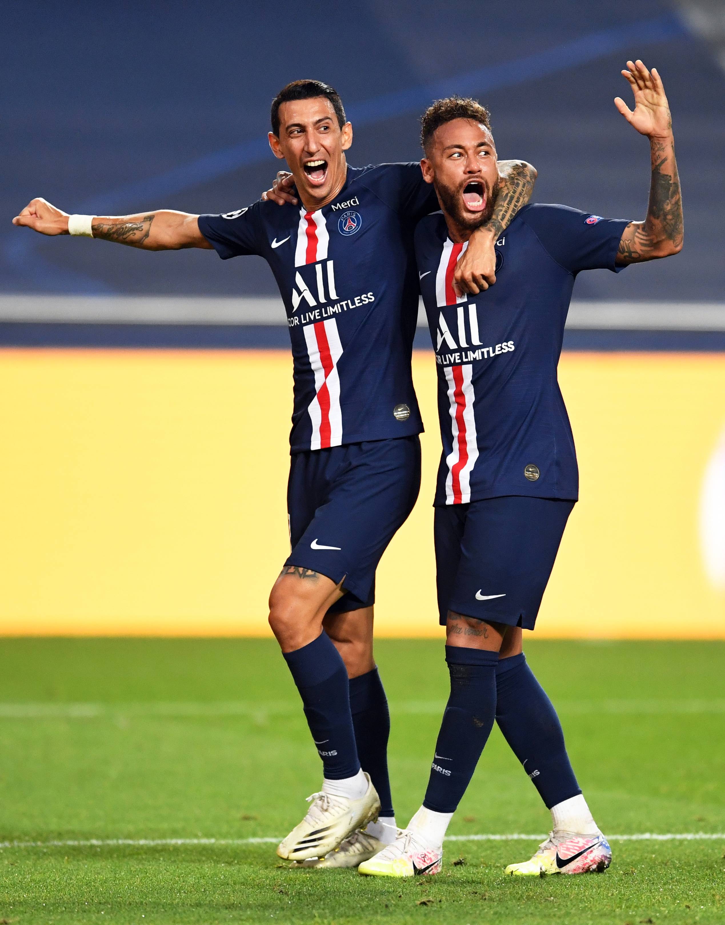 融合了